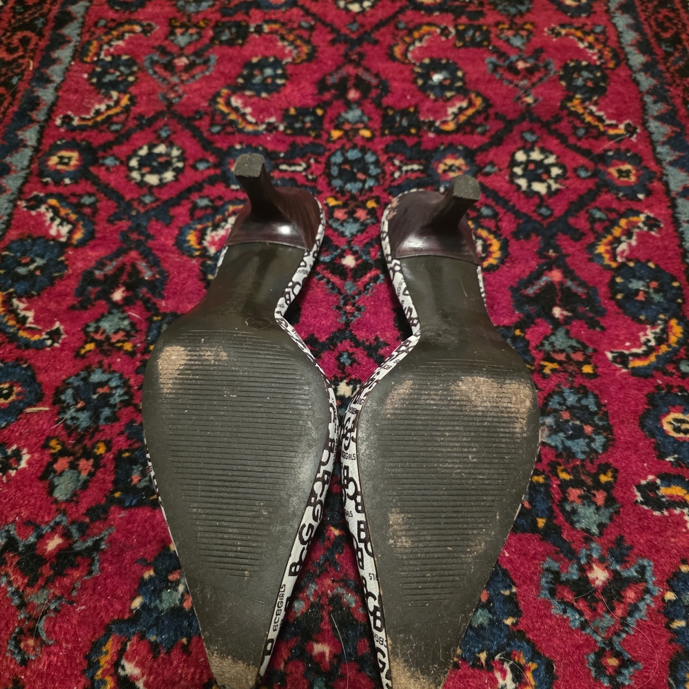 BCBG Monogram Brown And White Kitten Heels - Picture 3 of 4